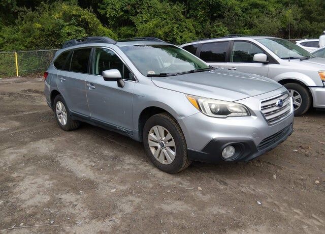 2015 SUBARU Outback