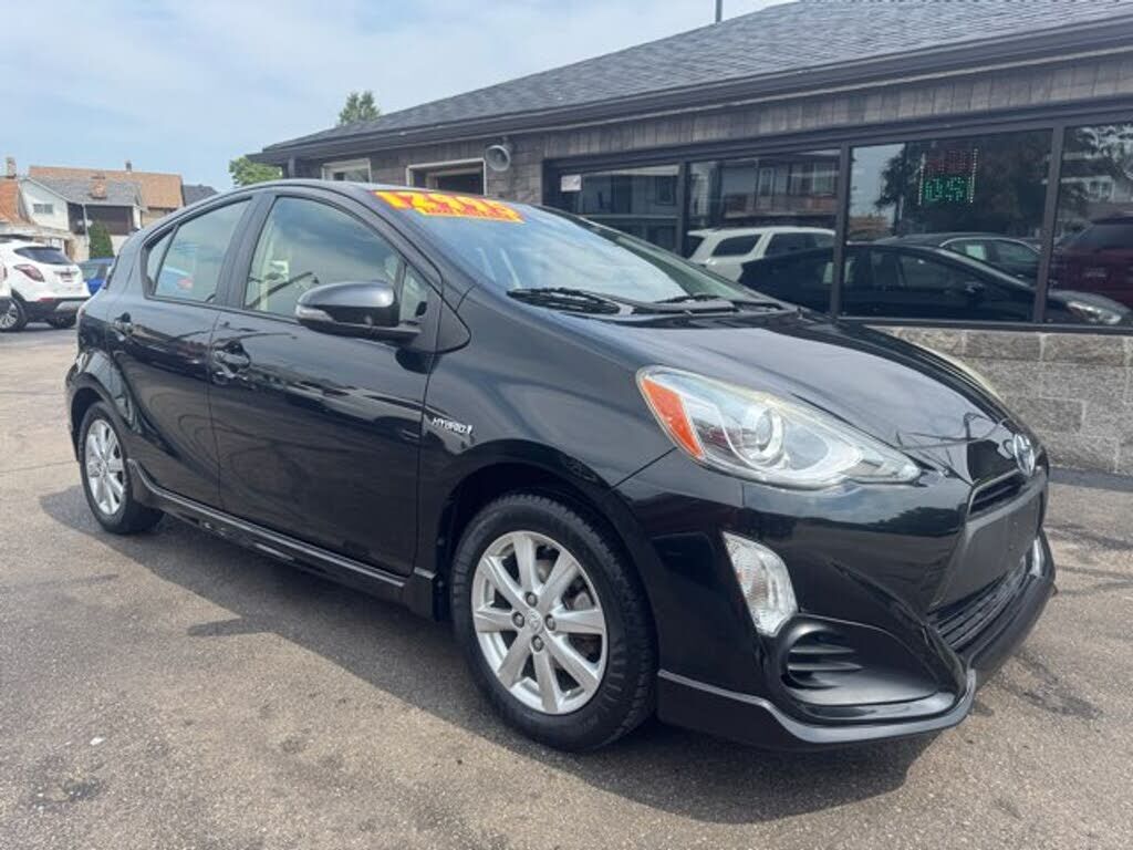 2017 TOYOTA Prius