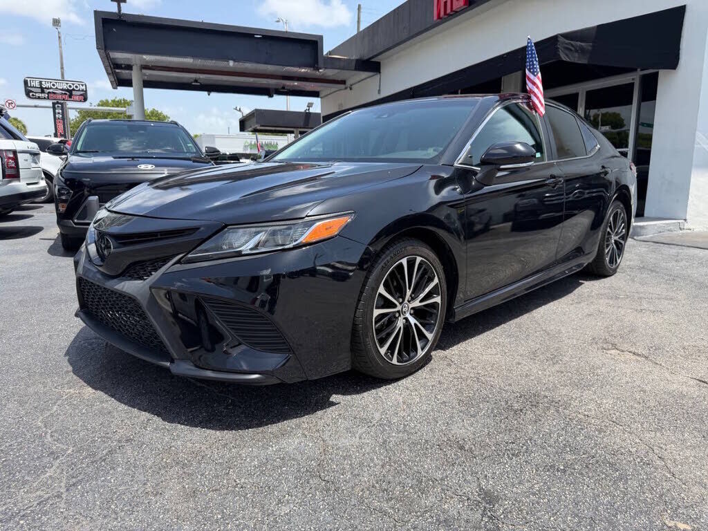 2018 TOYOTA Camry