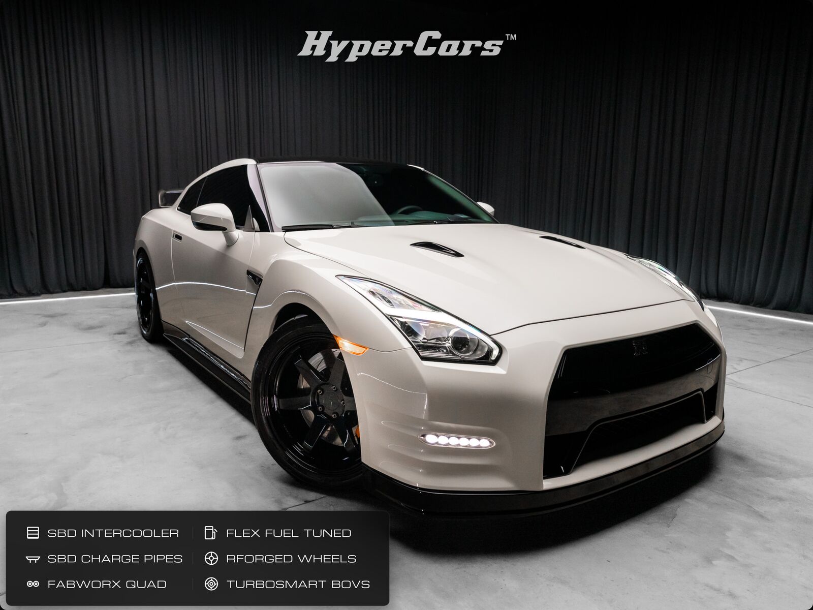 2015 NISSAN GT-R