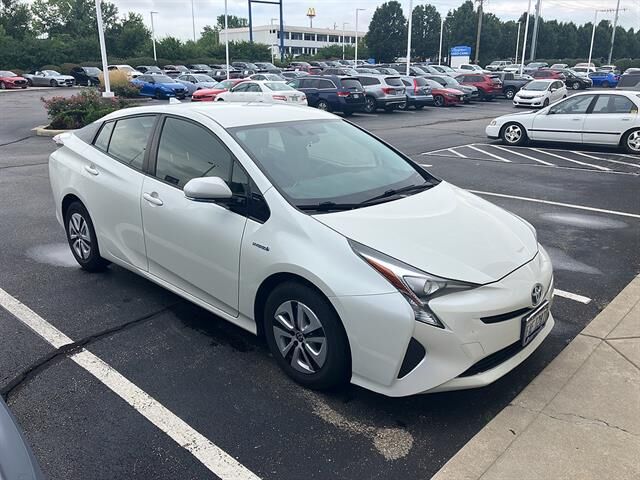 2016 TOYOTA PRIUS