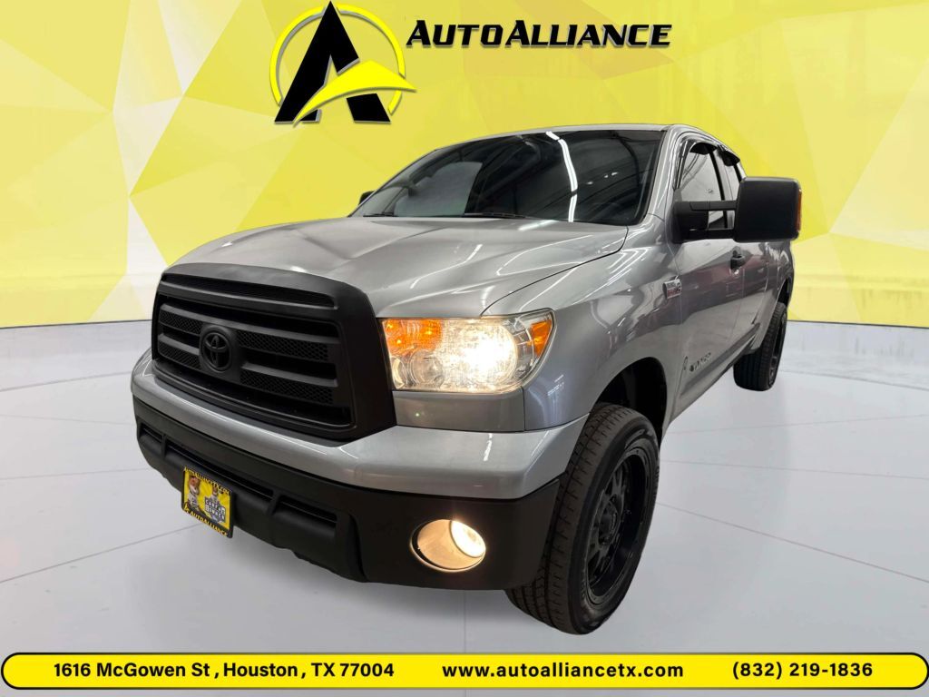 2010 TOYOTA Tundra