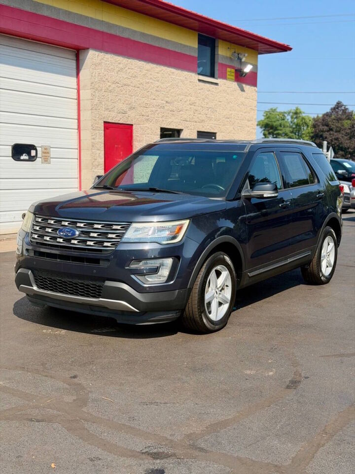 2017 FORD Explorer