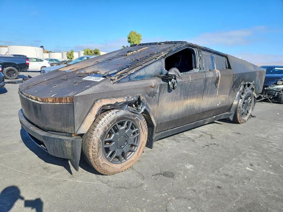 2024 TESLA Cybertruck