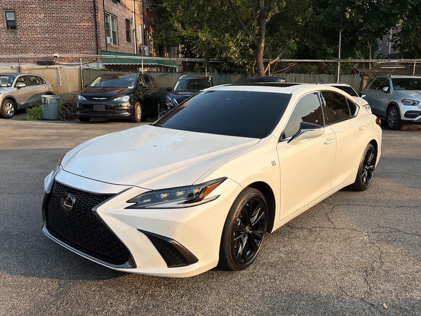 2024 LEXUS ES