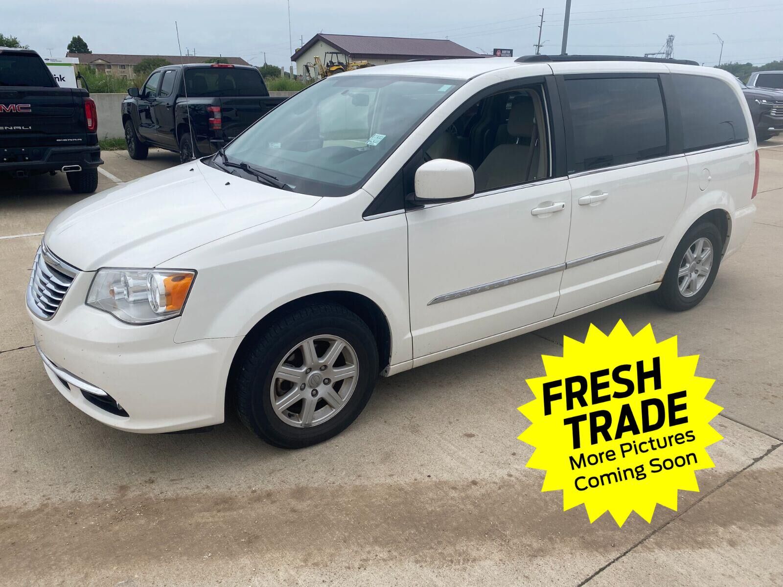 2011 CHRYSLER Town and Country