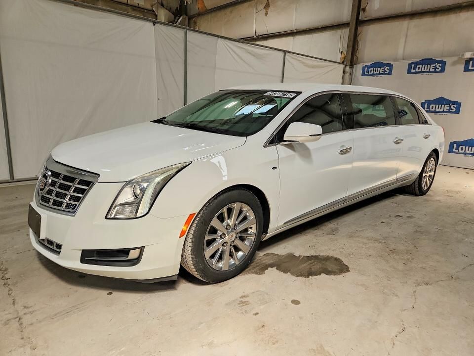 2014 CADILLAC Stretch Limousine