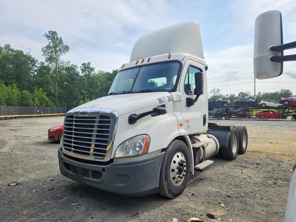2017 FREIGHTLINER Cascadia