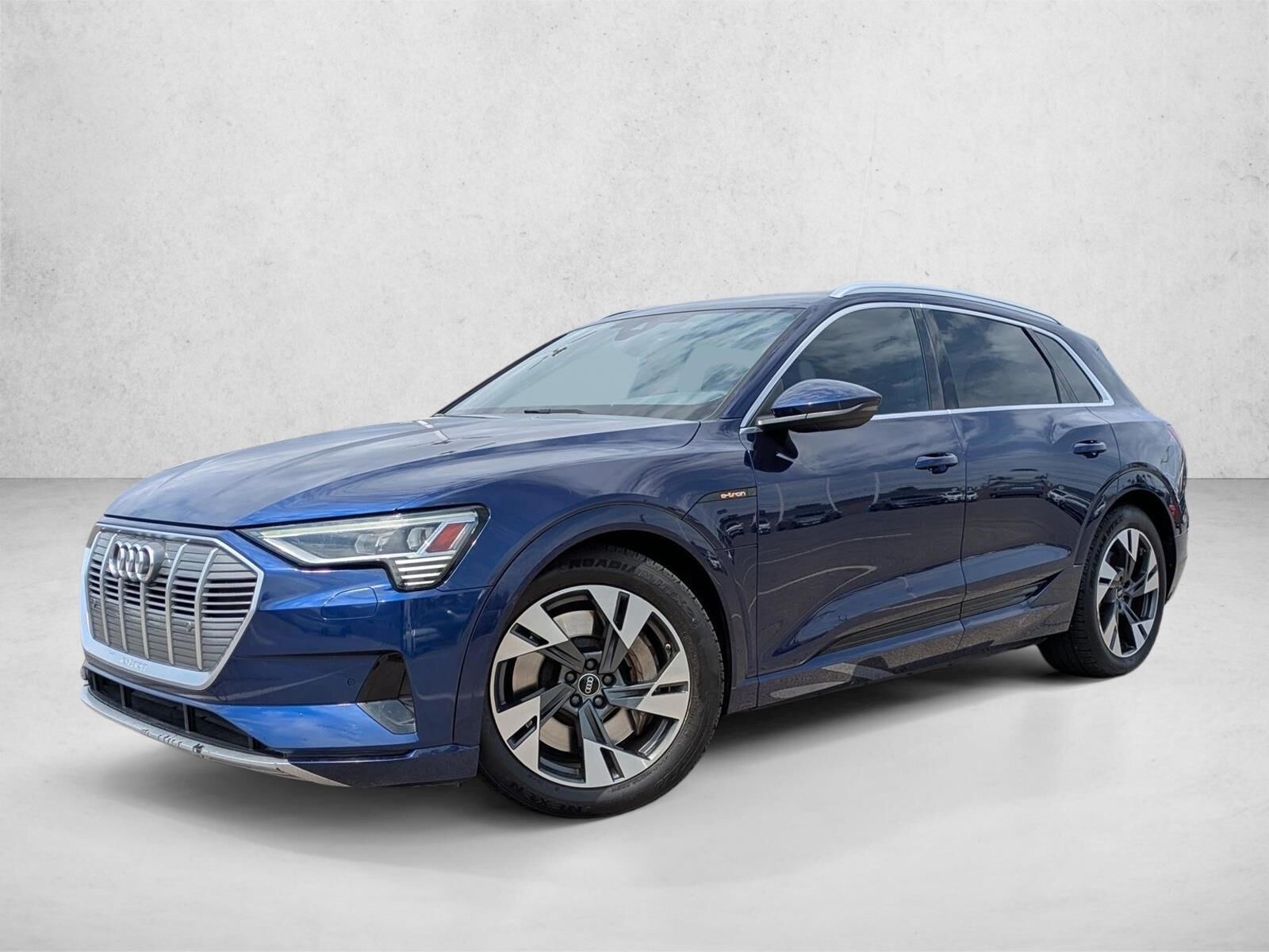 2022 AUDI e-tron