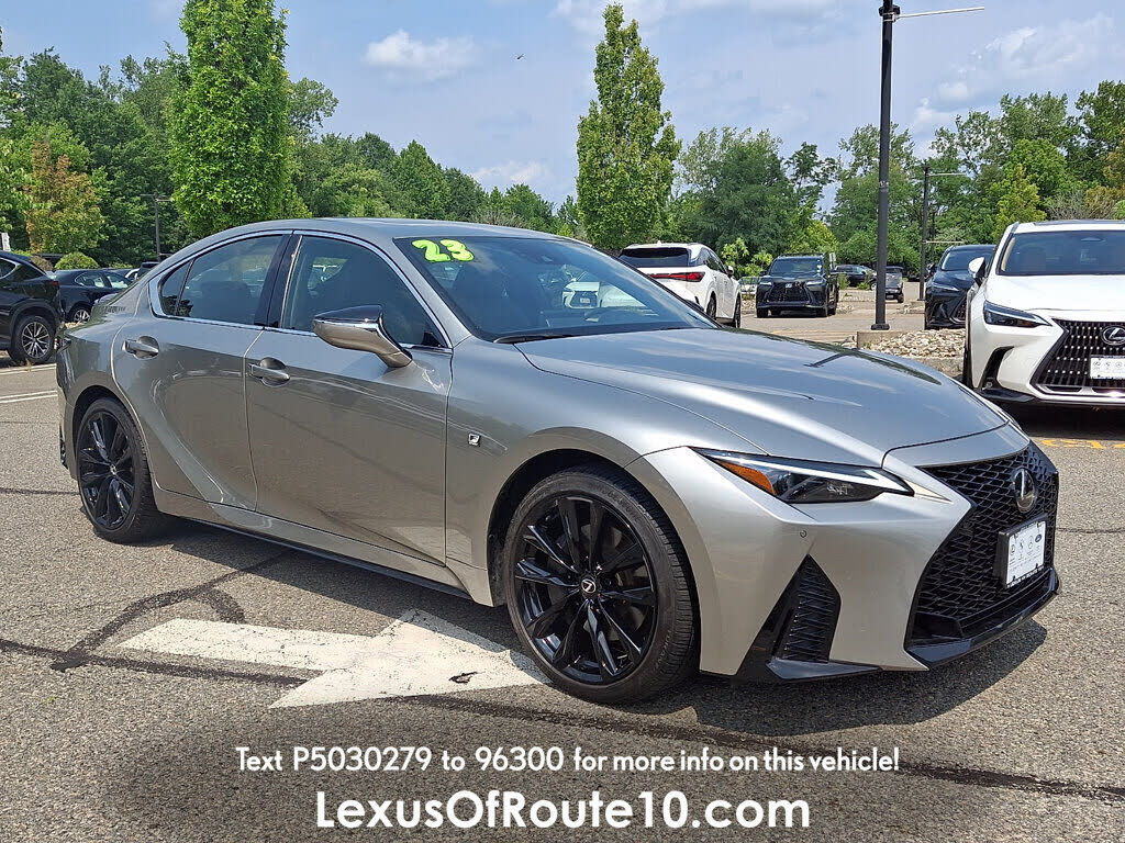2023 LEXUS IS