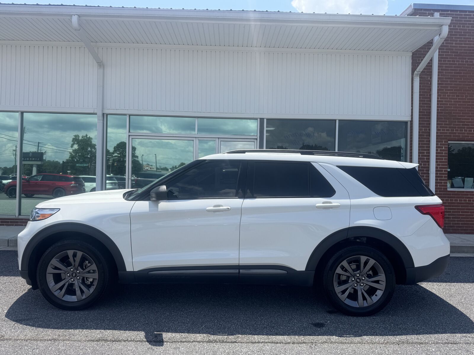 2021 FORD Explorer