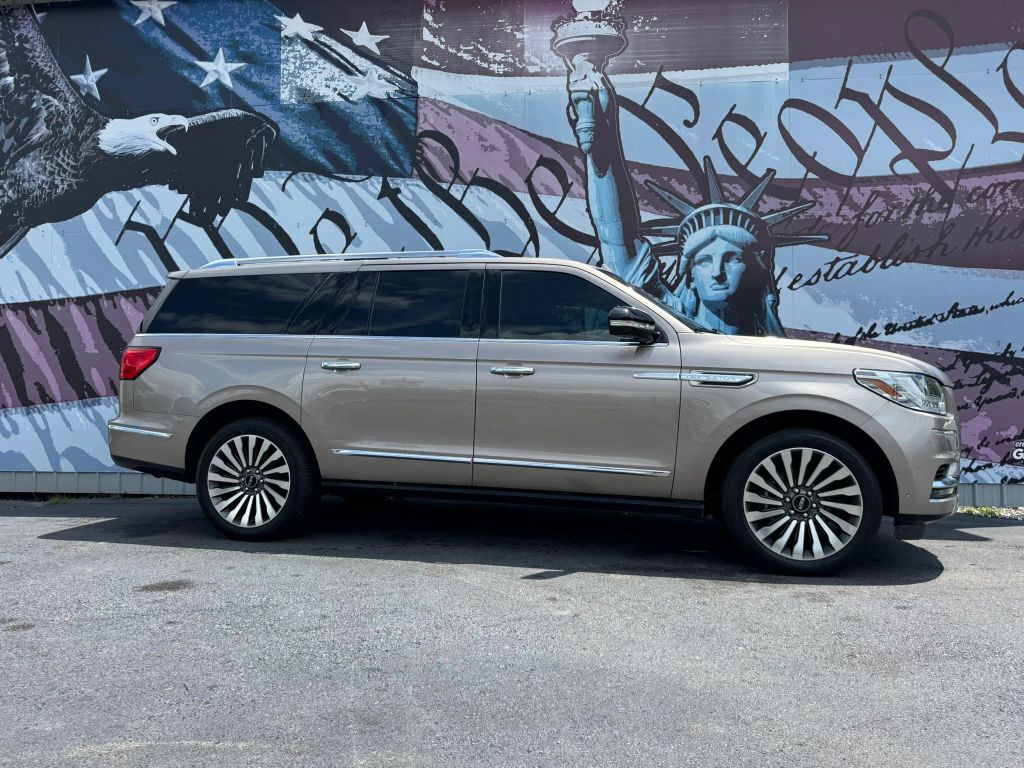 2019 LINCOLN Navigator L
