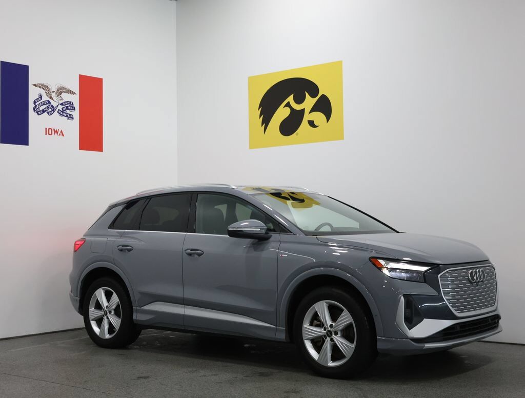 2023 AUDI Q4