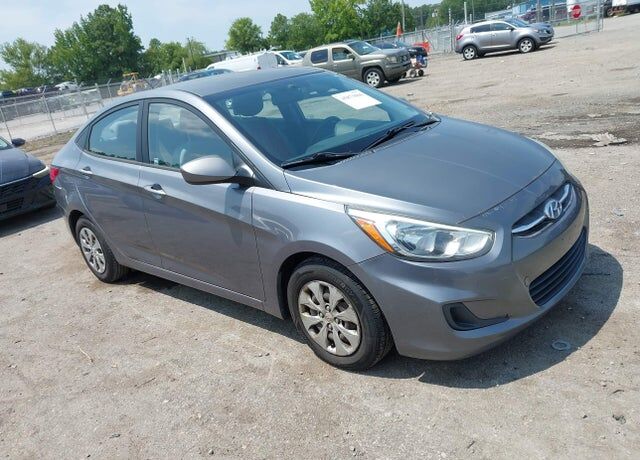 2015 HYUNDAI Accent