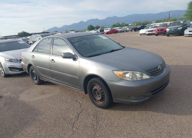 2004 TOYOTA Camry