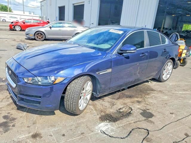 2019 JAGUAR XE