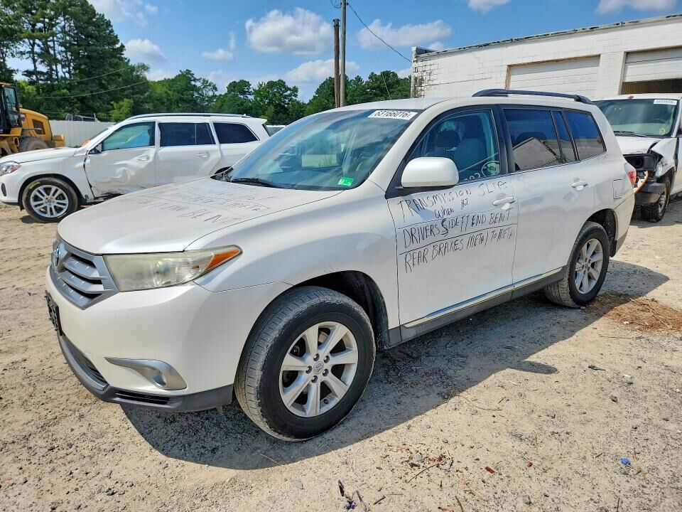 2013 TOYOTA Highlander