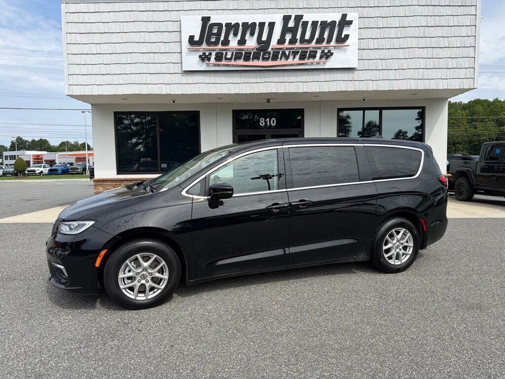 2024 CHRYSLER Pacifica