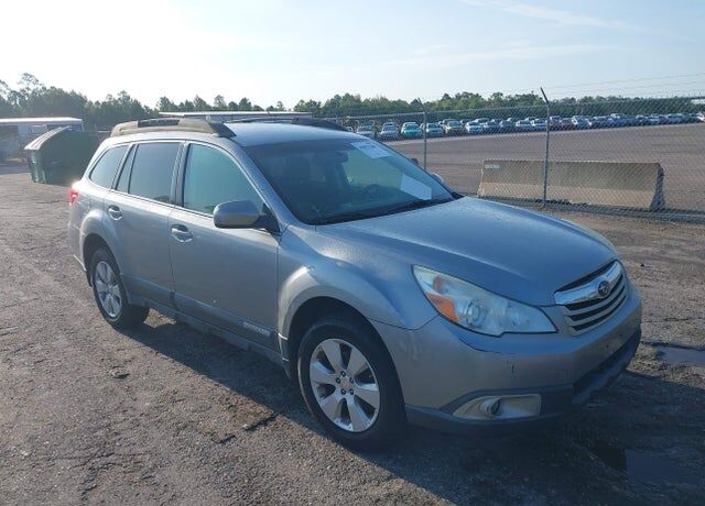 2010 SUBARU Outback