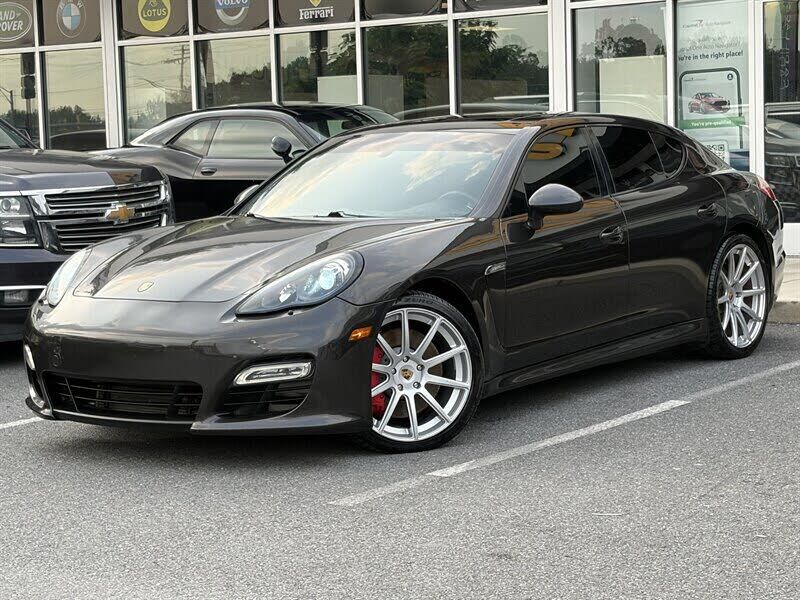2013 PORSCHE Panamera