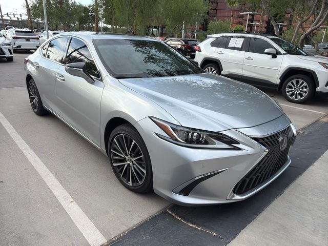 2024 LEXUS ES
