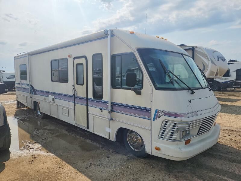 1993 CHEVROLET P - Series