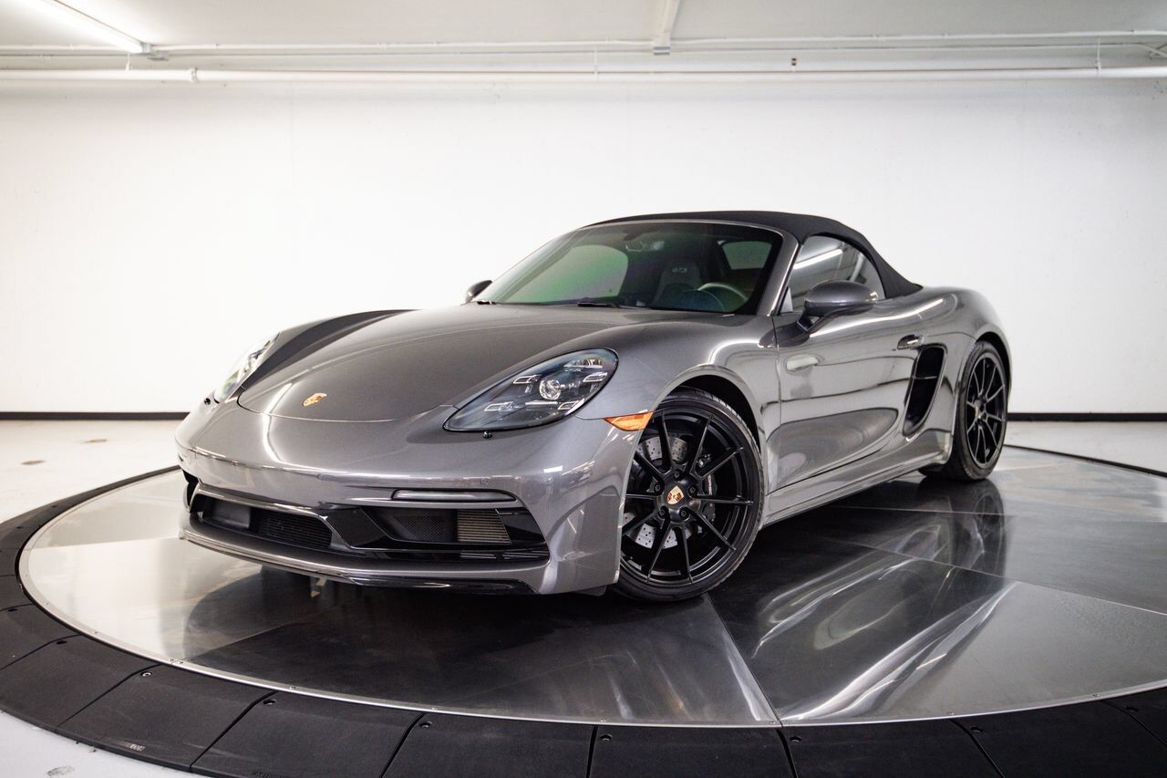 2025 PORSCHE 718