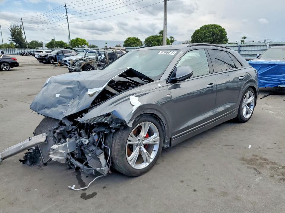 2021 AUDI Q8