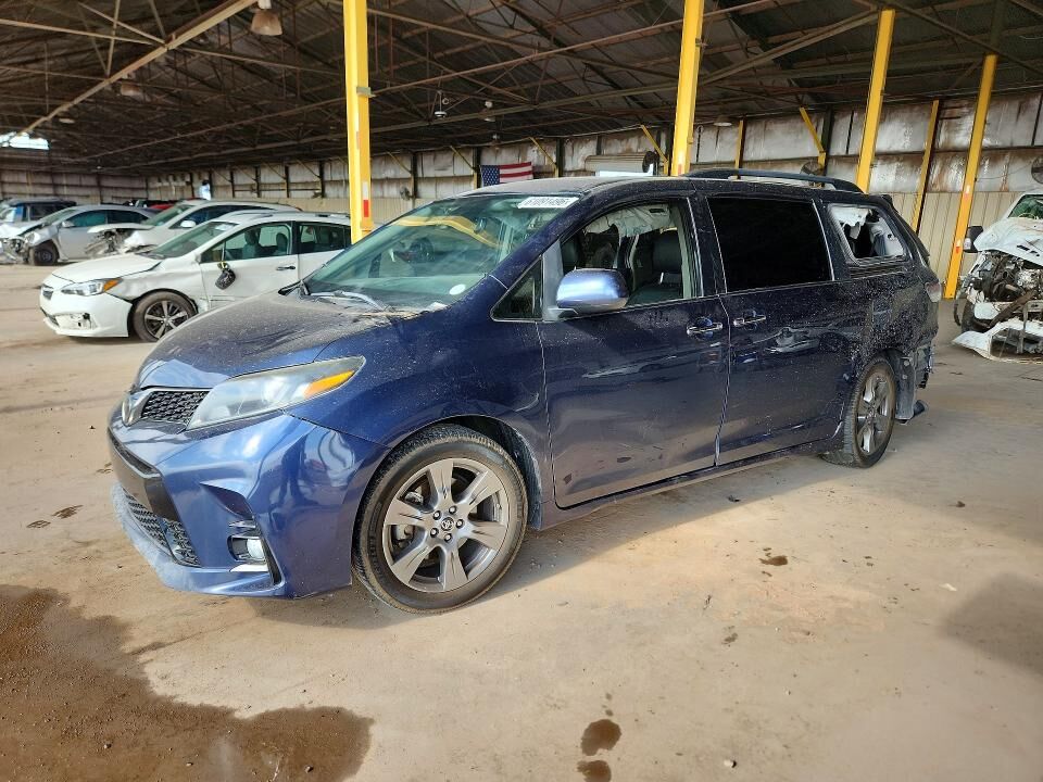2018 TOYOTA Sienna