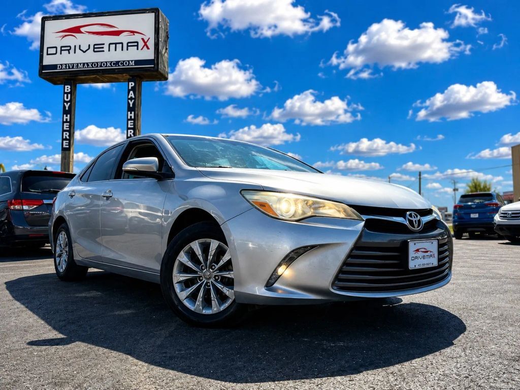 2016 TOYOTA Camry