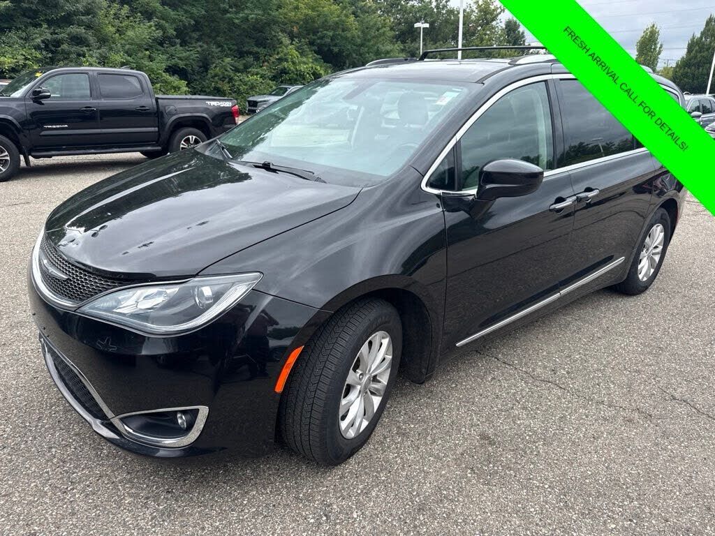 2019 CHRYSLER Pacifica