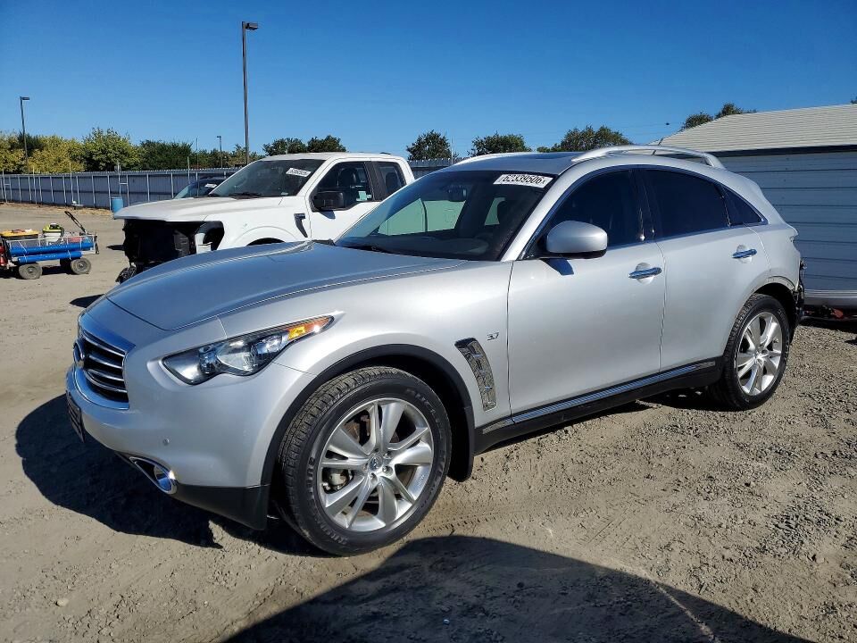 2016 INFINITI QX70