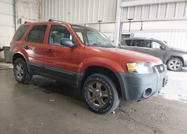 2005 FORD Escape