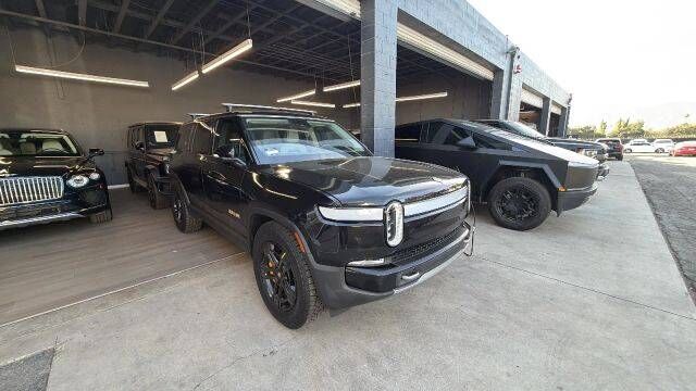 2023 RIVIAN R1S