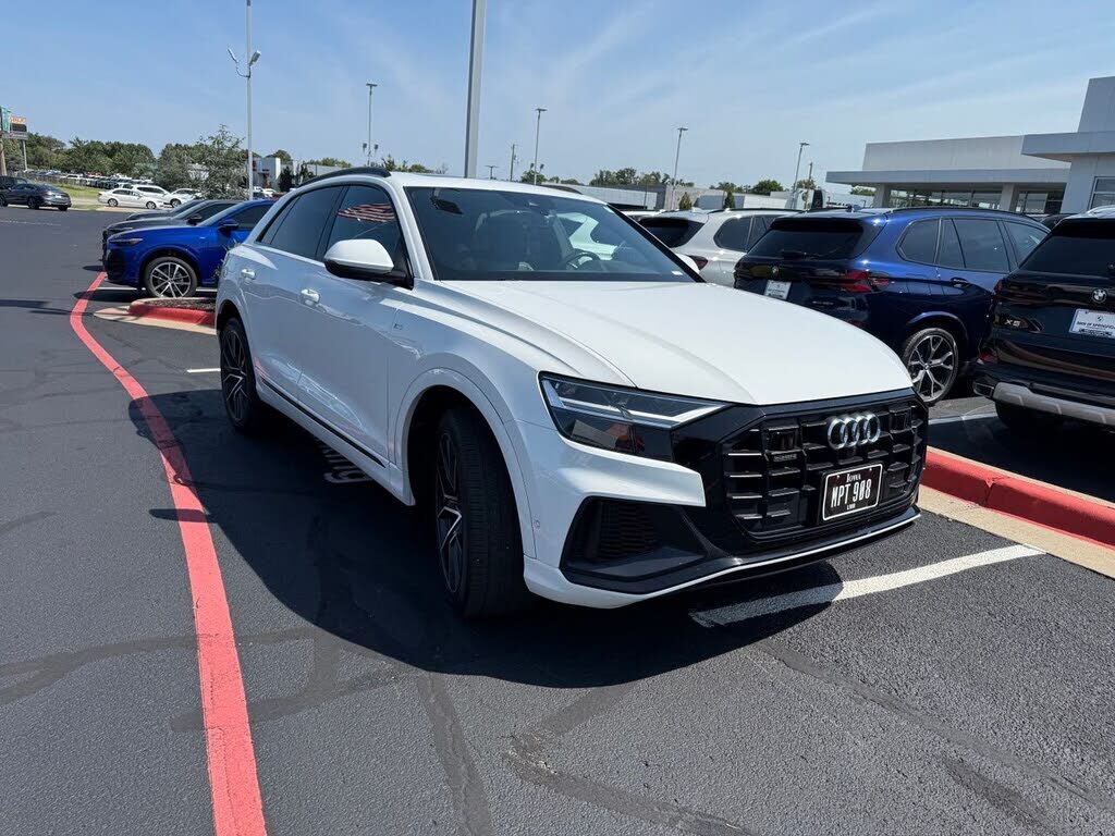 2019 AUDI Q8