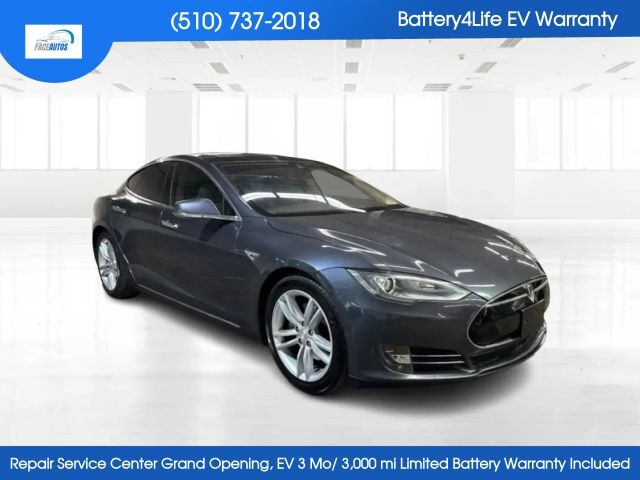 2015 TESLA Model S