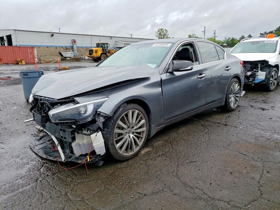 2015 INFINITI Q50