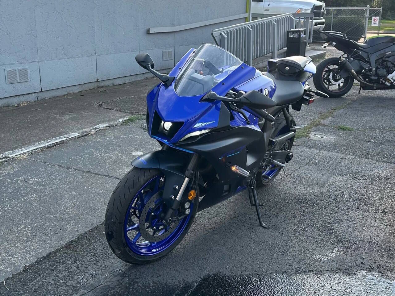 2023 YAMAHA YZF