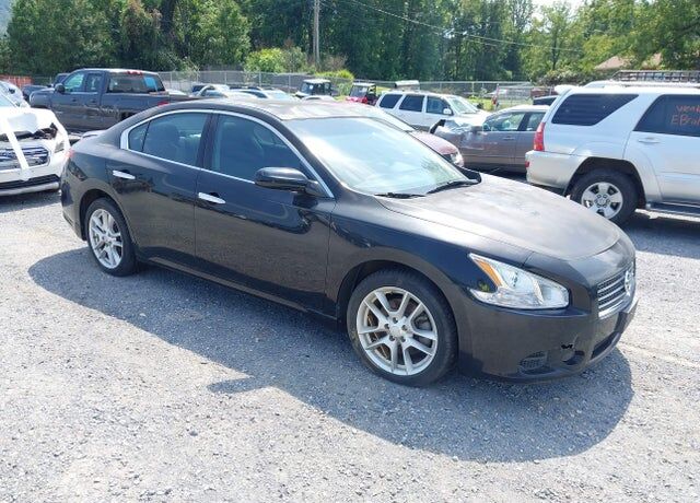 2011 NISSAN Maxima