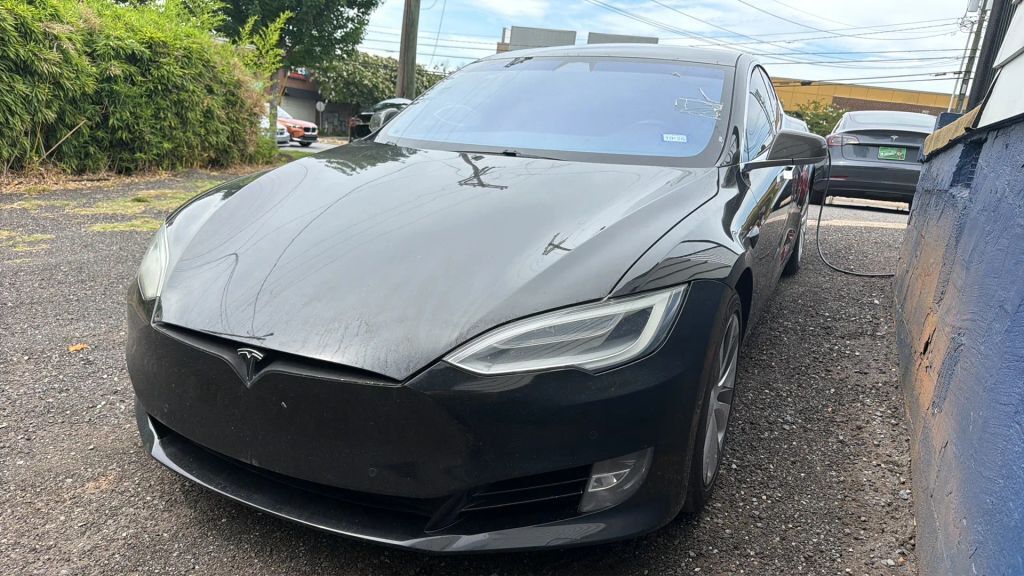 2020 TESLA Model S