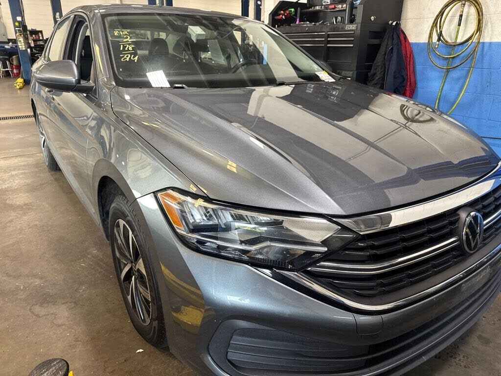 2024 VOLKSWAGEN Jetta