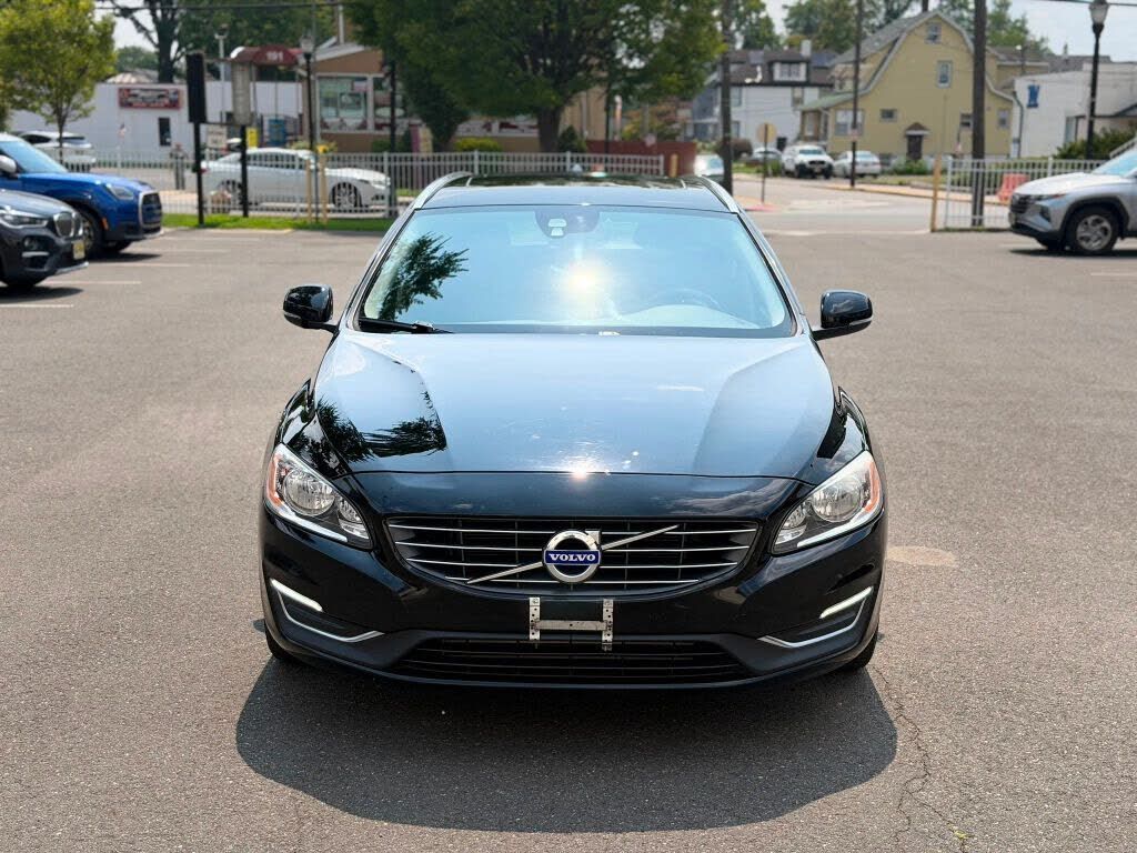 2016 VOLVO V60