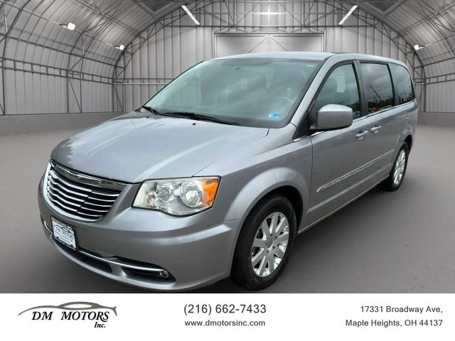 2016 CHRYSLER Town and Country