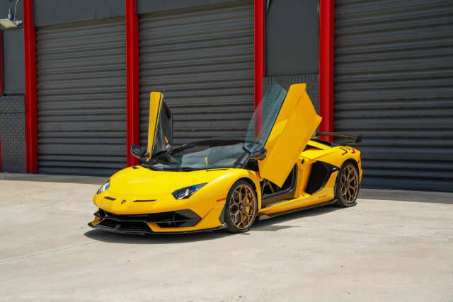 2021 LAMBORGHINI Aventador