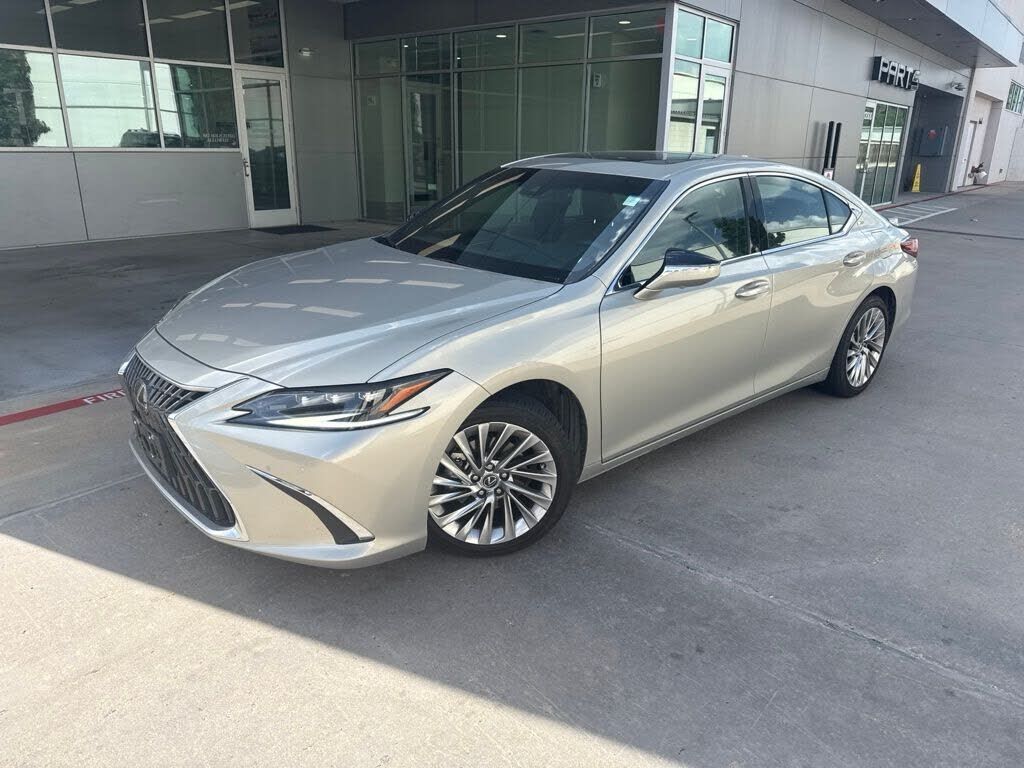 2023 LEXUS ES