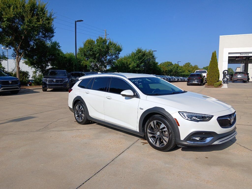 2018 BUICK Regal TourX