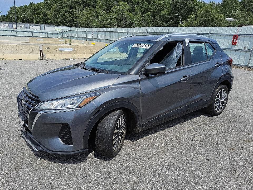2022 NISSAN Kicks