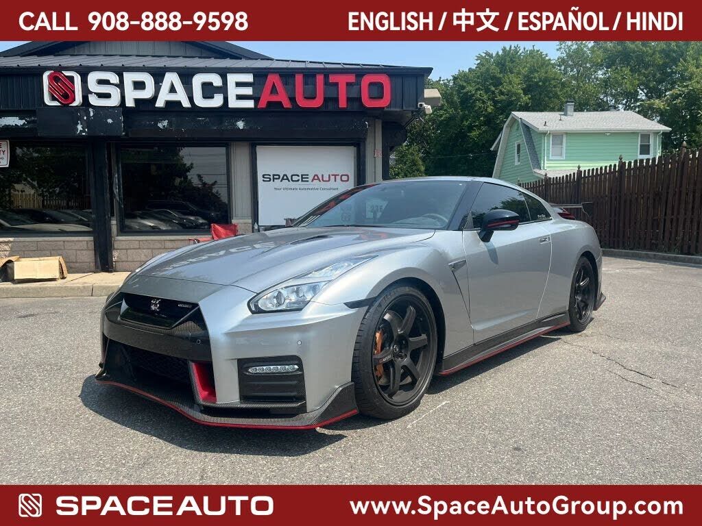 2018 NISSAN GT-R