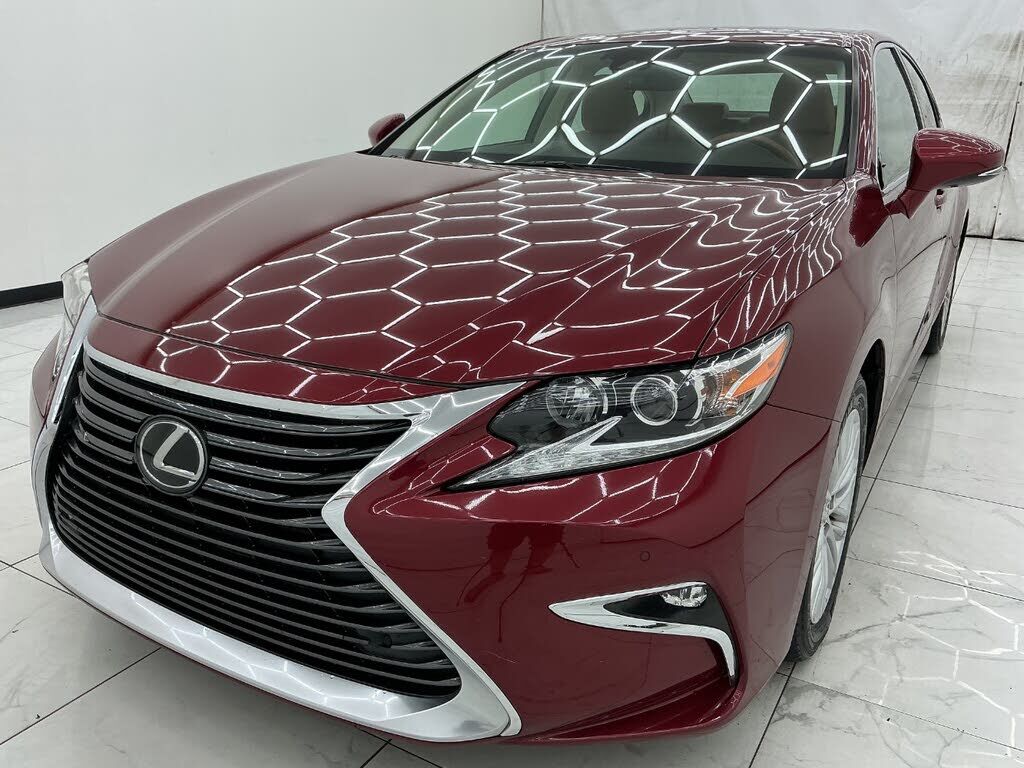 2017 LEXUS ES