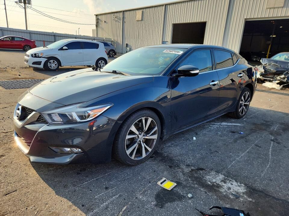 2017 NISSAN Maxima